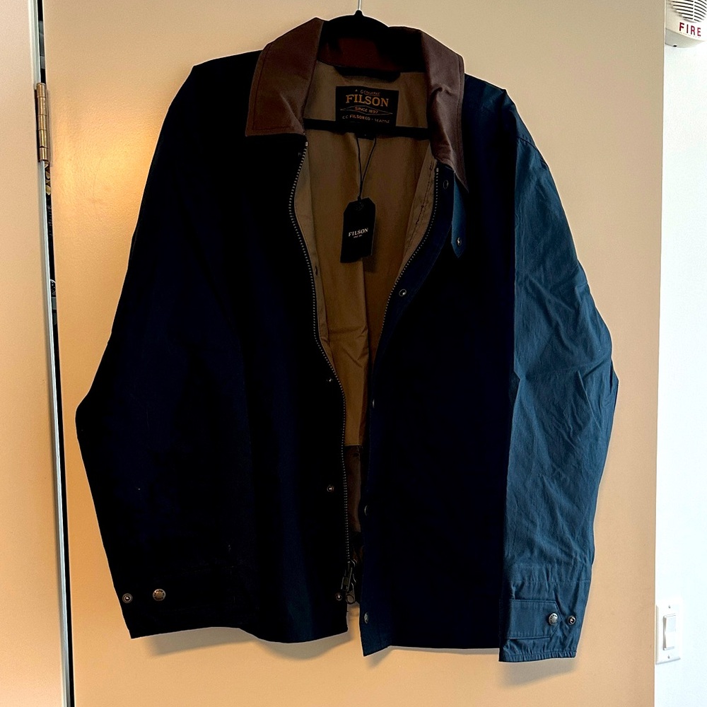FILSON Dry Wax Short Field Navy Jacket NWT size Large